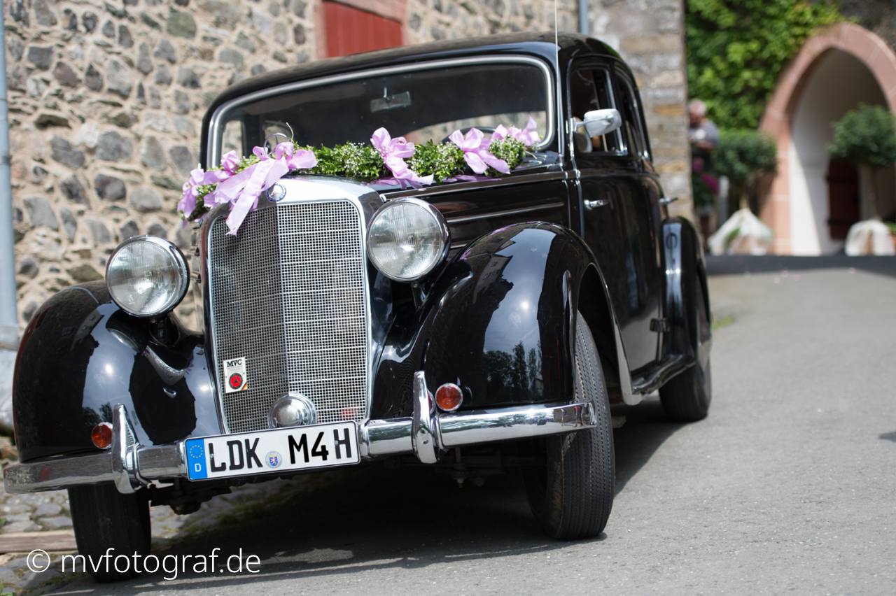 Oldtimer Mercedes-Benz Als Hochzeitskarosse